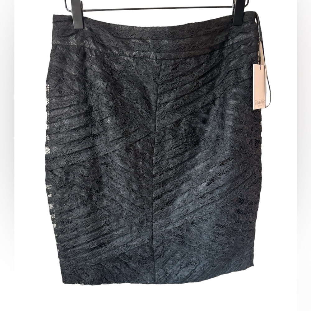 NWT Calvin Klein black lace pencil skirt in size 6. Business Formal Whimsy